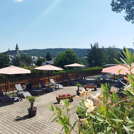 Berghotel Steiger - Erzgebirge 施内贝格 外观 照片