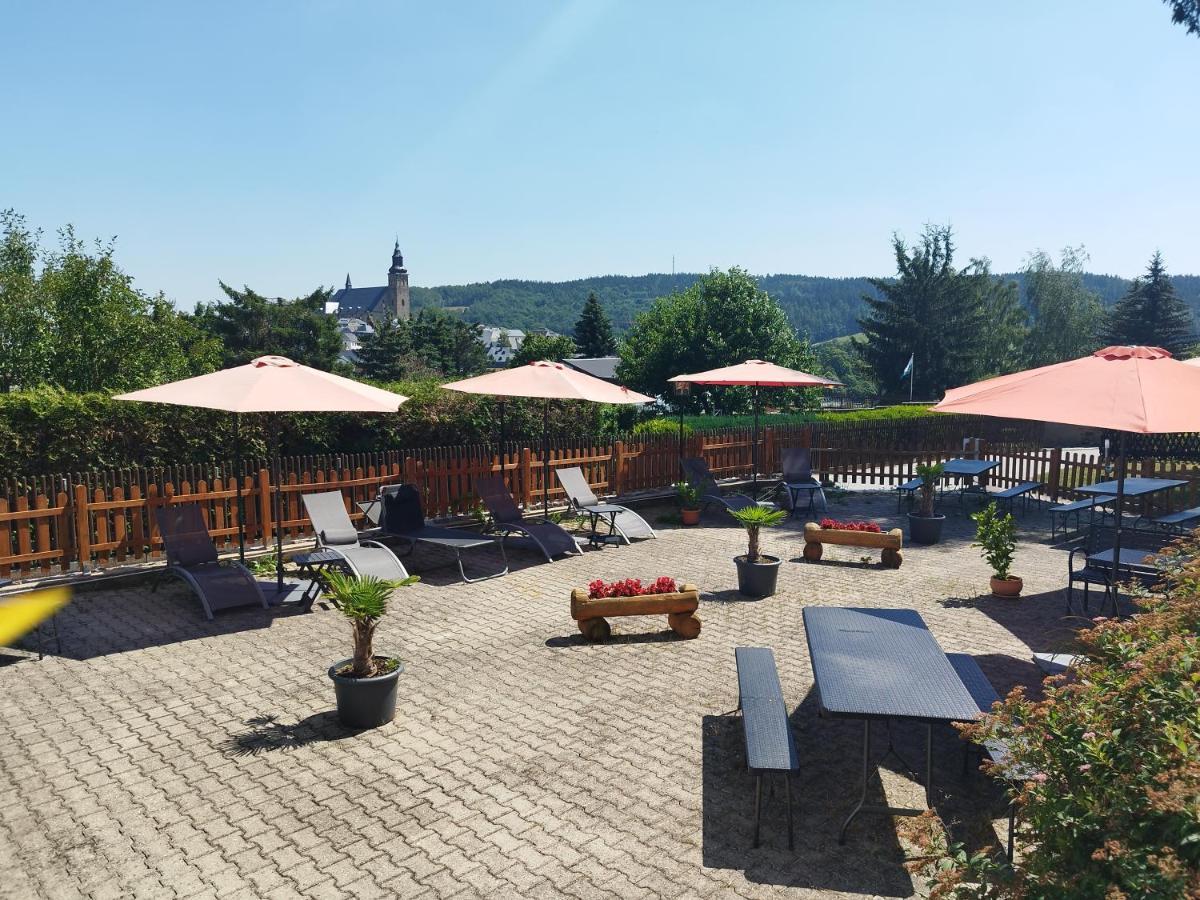 Berghotel Steiger - Erzgebirge 施内贝格 外观 照片